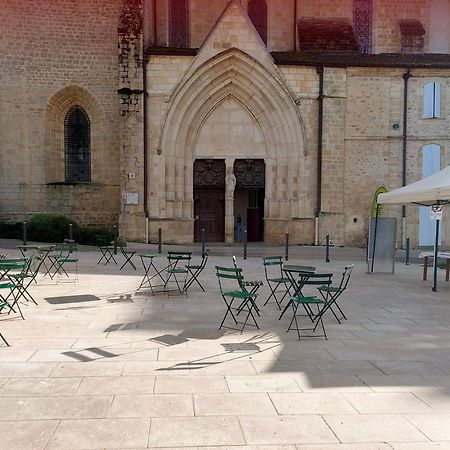 "Les Chacobins" - Appart'Etape Avec Garage Velos La Reole Exterior photo